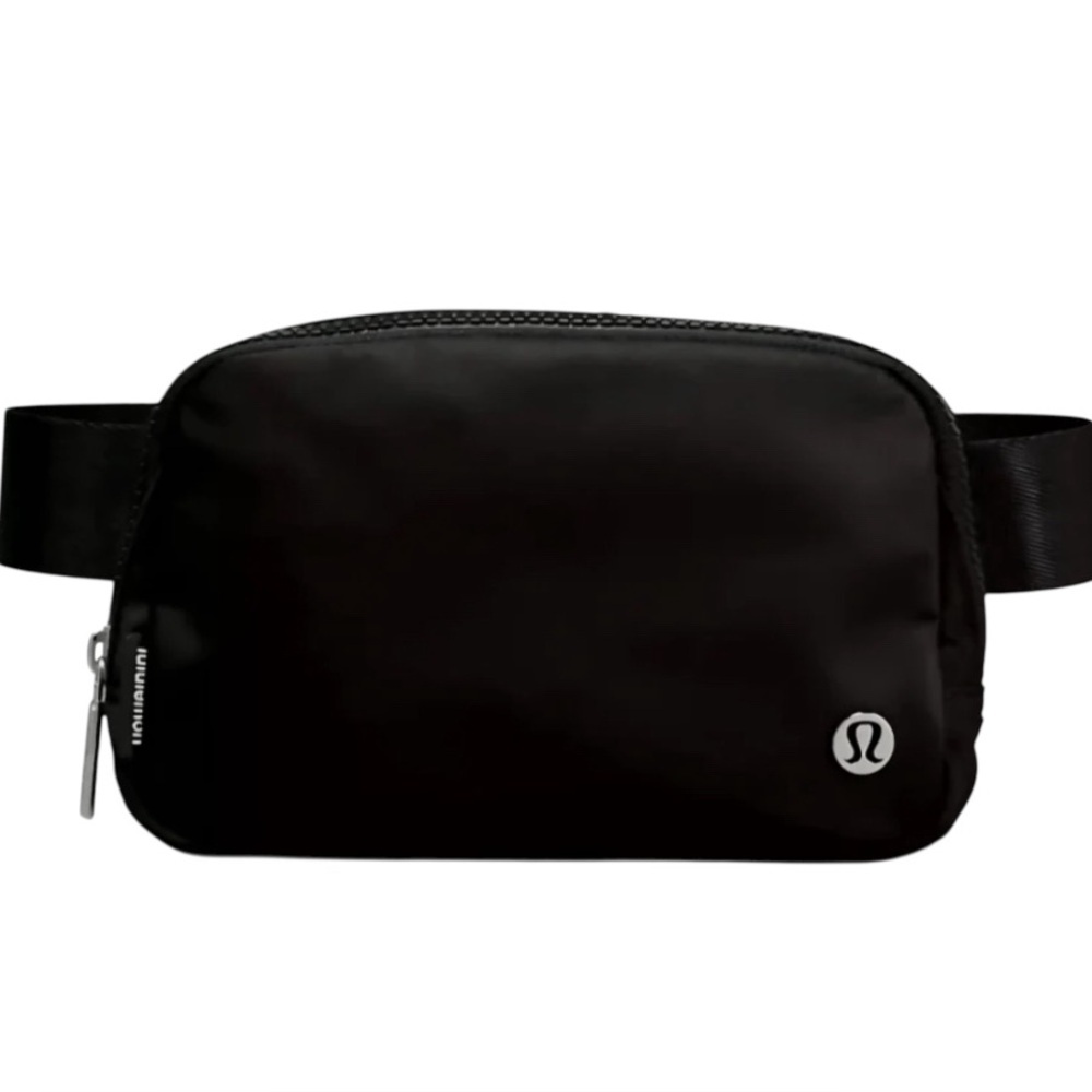 NWT Lululemon Everywhere Belt Bag 1L Black